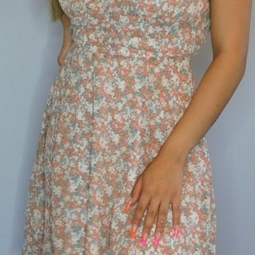 French Kiss Chic Floral Mini Dress with Spaghetti Straps Size M New - Picture 3 of 9